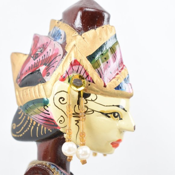 King Rama and Queen Shinta Indonesian Marionette Puppet - Picture 8 of 13